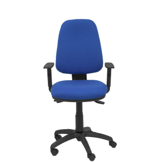 cadeira azul tarancon bali com braços ajustáveis